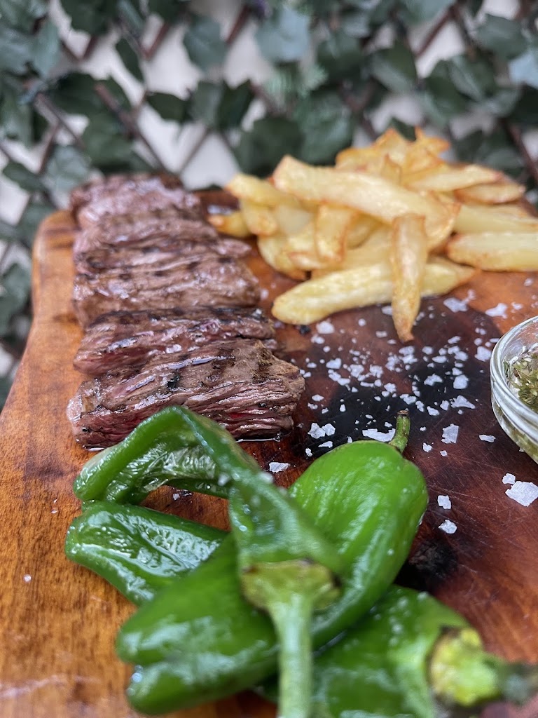 Tactic Beach — Comida y bebida