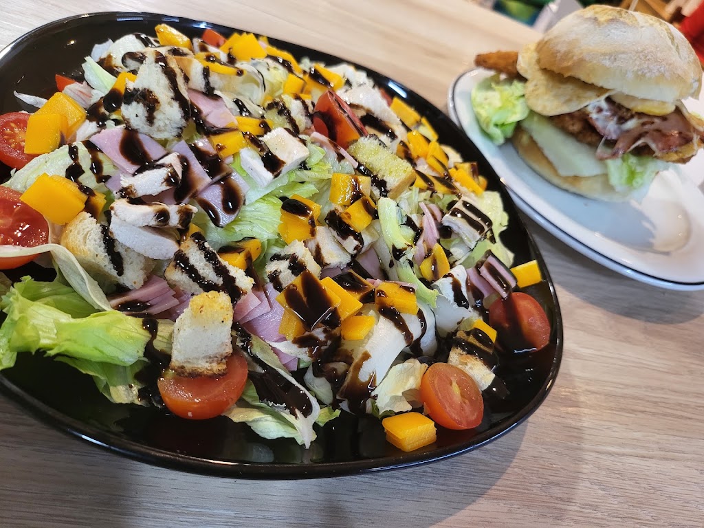 Pizzeria Capucci Berria — Comida y bebida