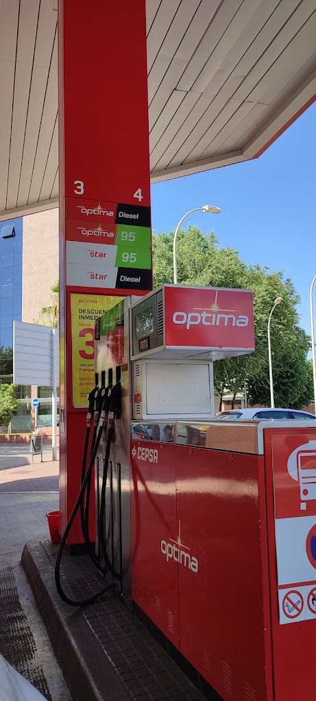 Estacion de servicio Cepsa — Estacion de servicio