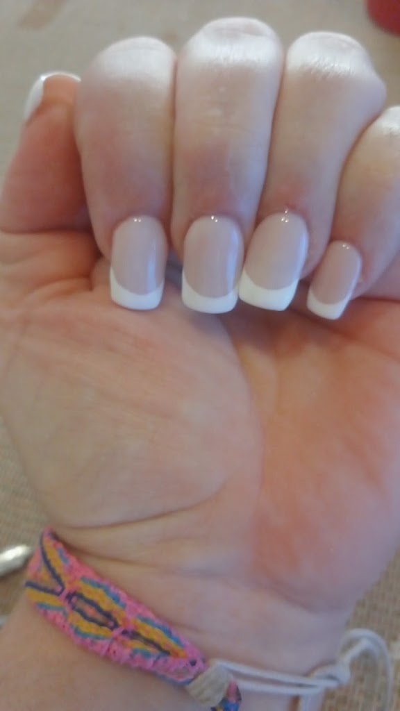 Mariangeles Zambrana Centro Estetico — Manicura