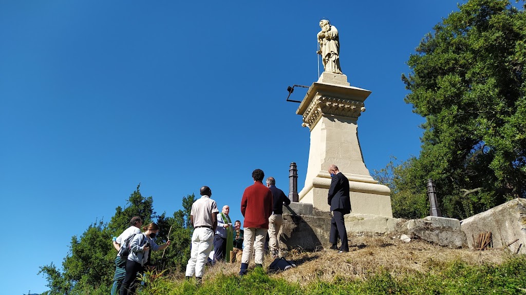 Joseba Deunari oroigarria/Monumento a San Jose
