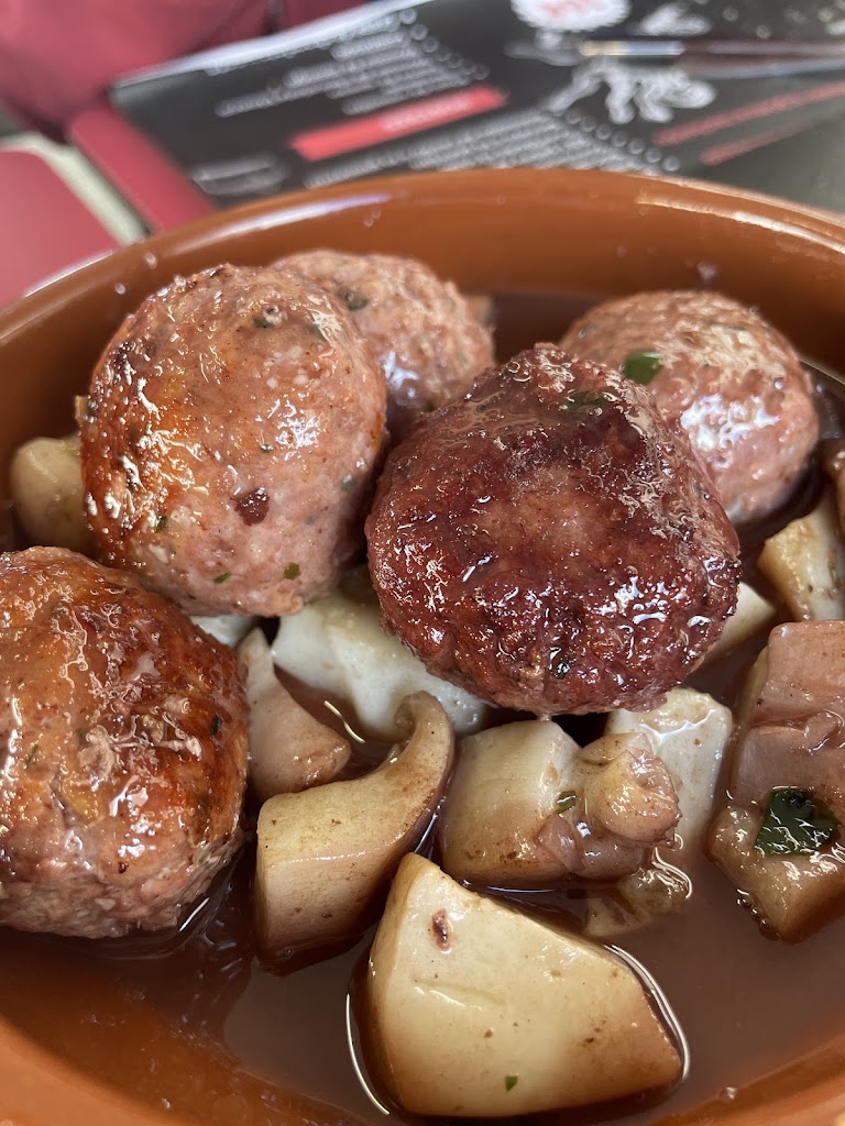 Bahia Restaurant — Comida y bebida