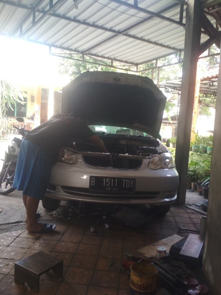 laris jaya garage