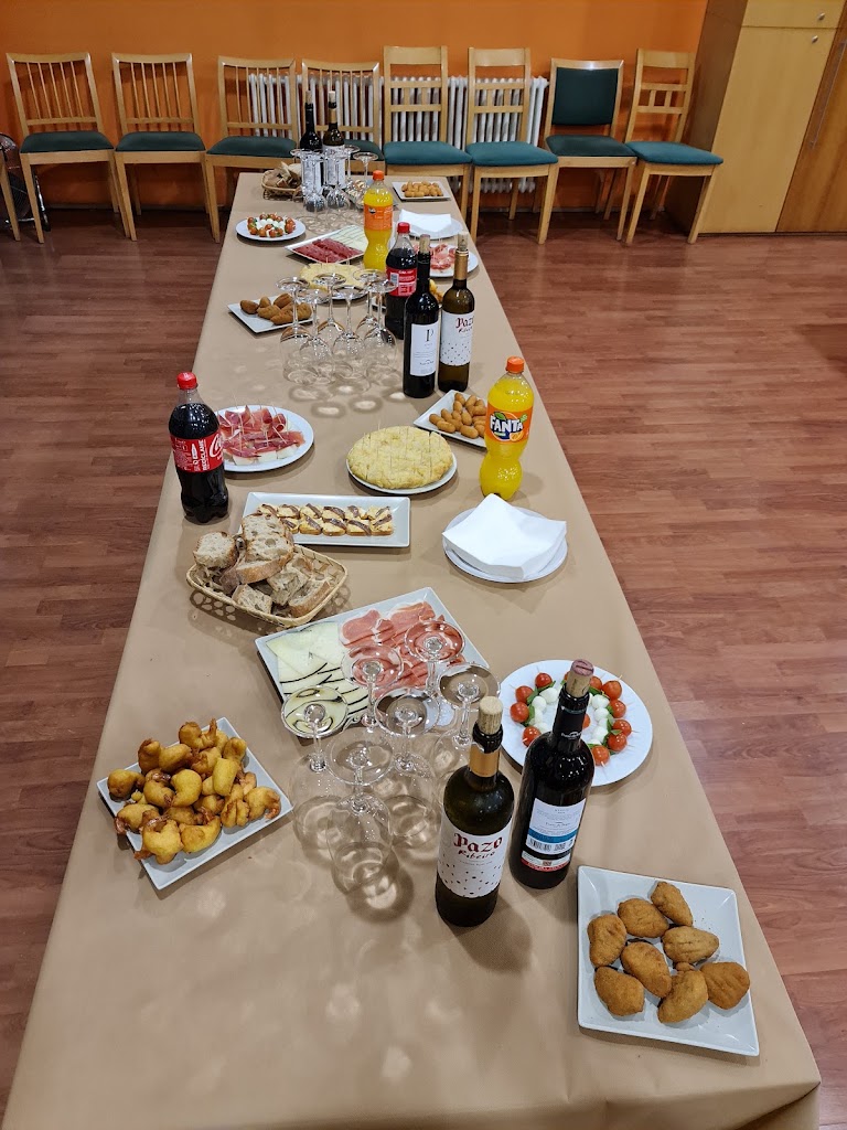 CAFETERIA Pazo da Cultura Carballo — Comida y bebida