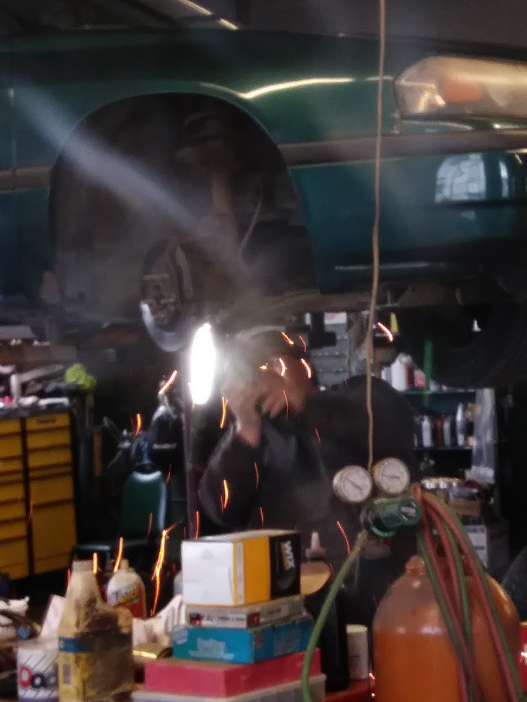 Tire shop in Watervliet