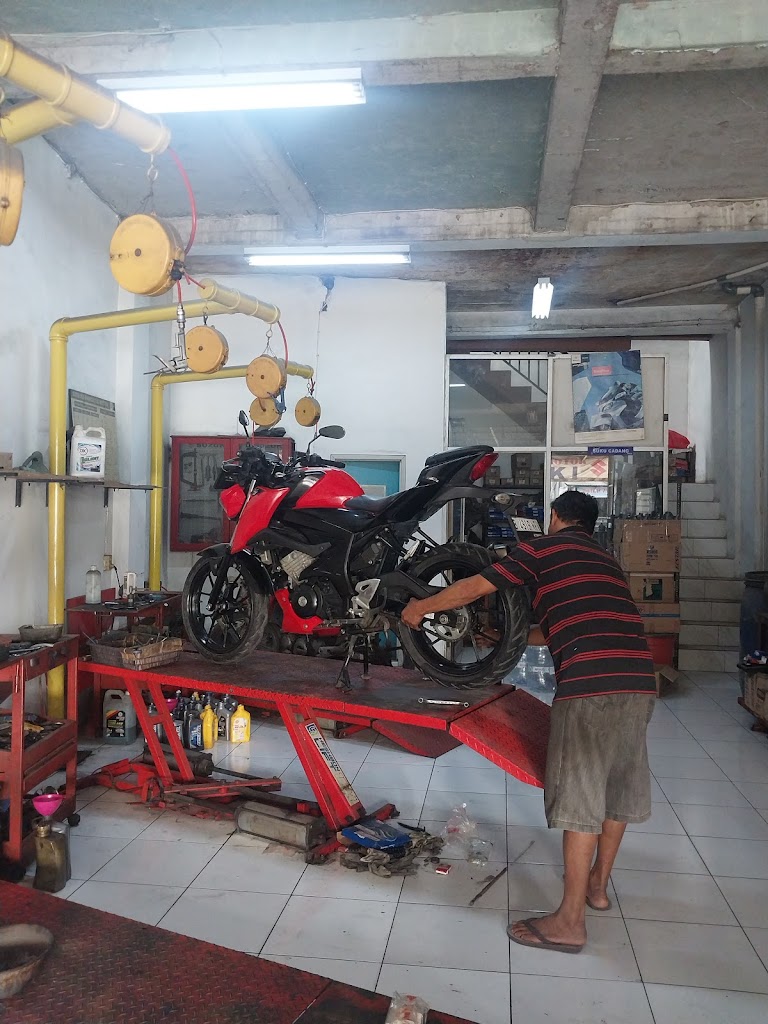 Herry Motor Bengkel Suzuki