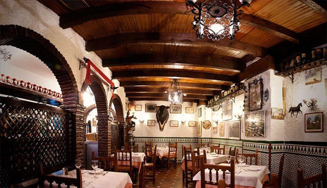 Restaurante Poncho's — Ambiente