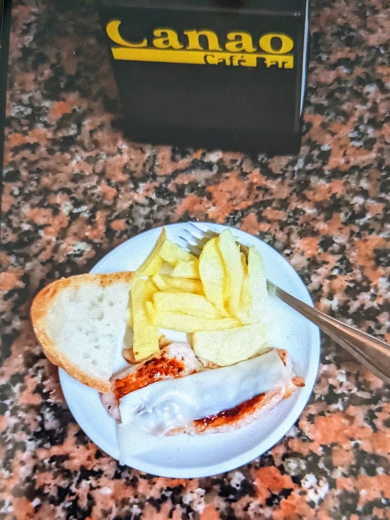 Cafe bar canao — Comida y bebida