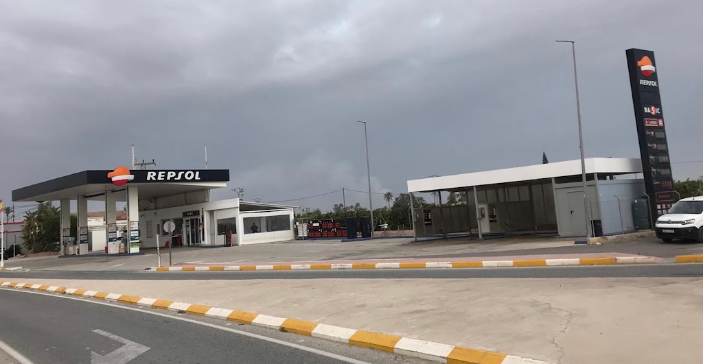 Gasolinera La Hoya - REPSOL — Estacion de servicio