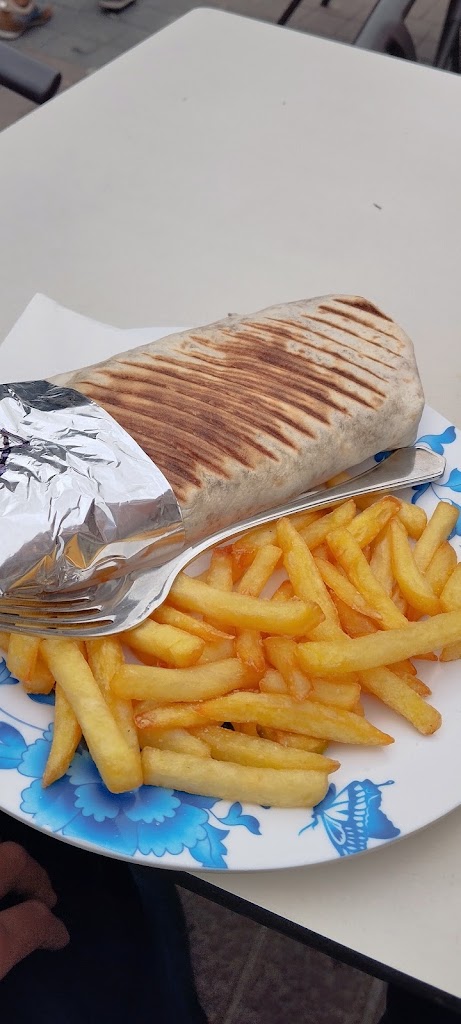 El Bar d'Esplugues Cafe i Kebab — Comida reconfortante