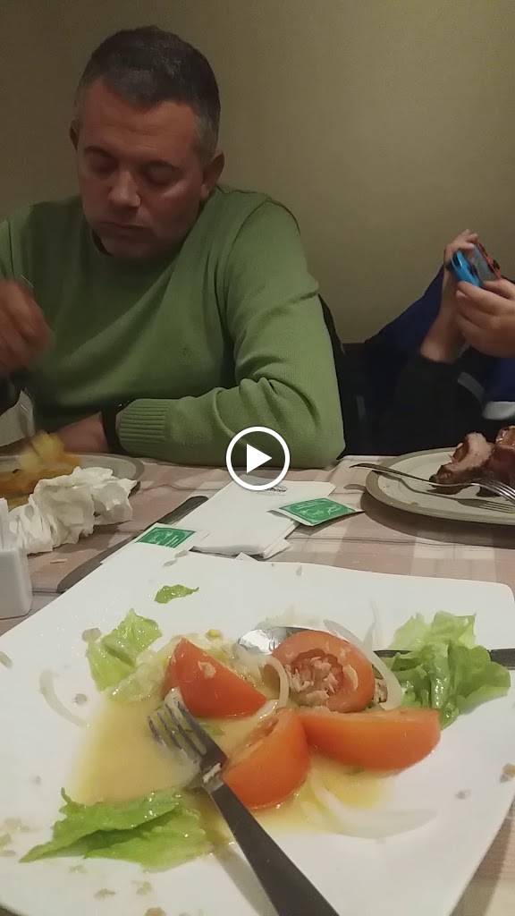 Restaurante O Churrasco De Rubians — Videos