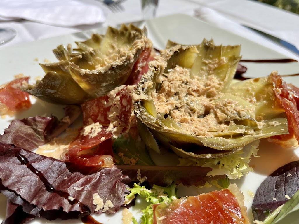 Bar Restaurante Emperador — Comida y bebida