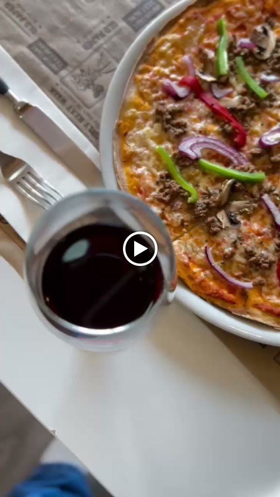 Pipes Pizza y Creperia — Pizza