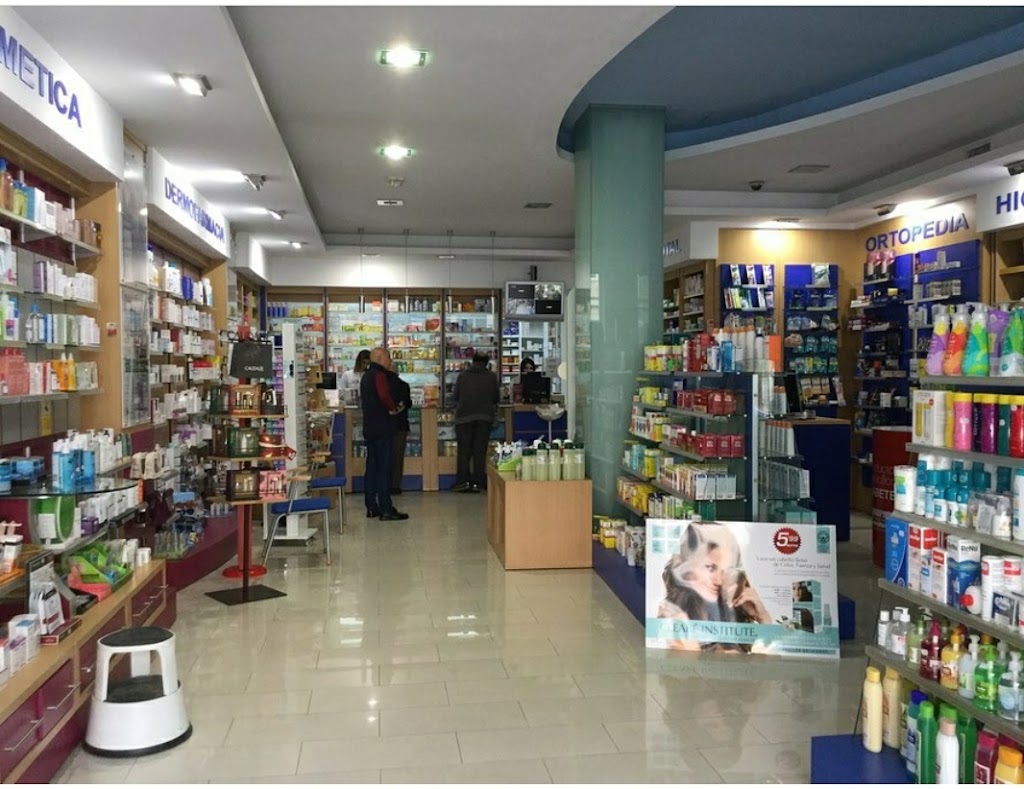 Farmacia y Nutricionista Merida FarmaTrias Ldo. Jose E. Trias — Del propietario