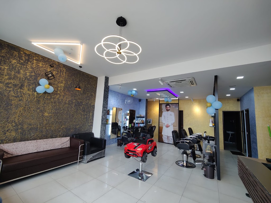 Royal Crown Unisex Salon