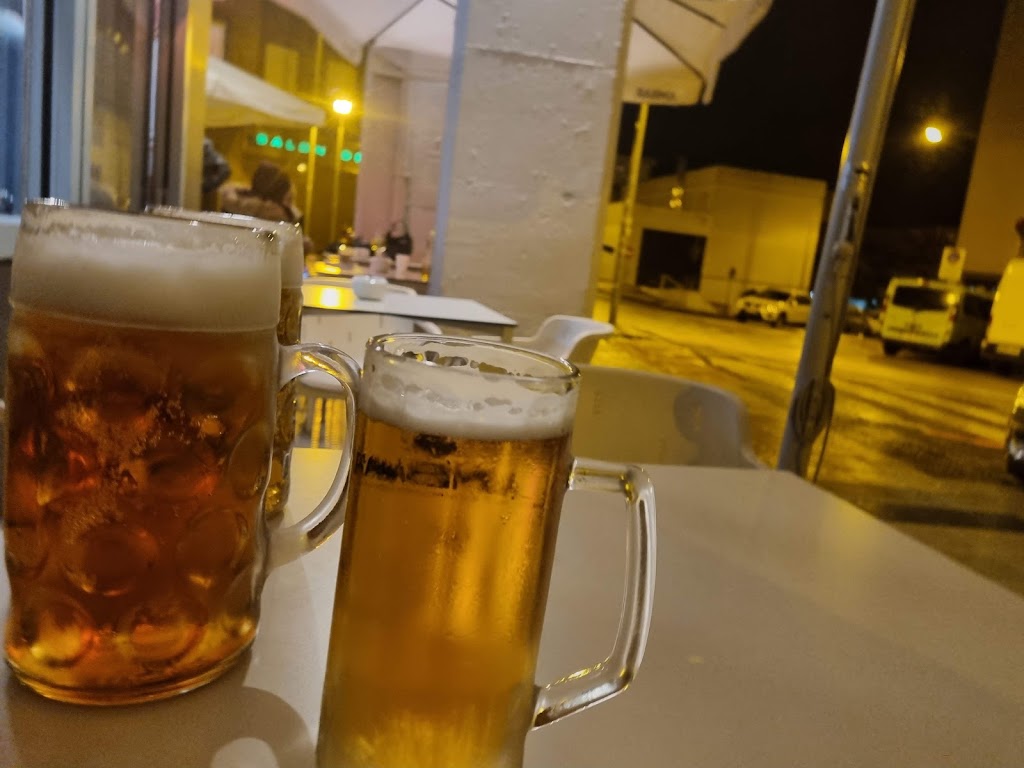 Cafeteria Arancha — Comida y bebida
