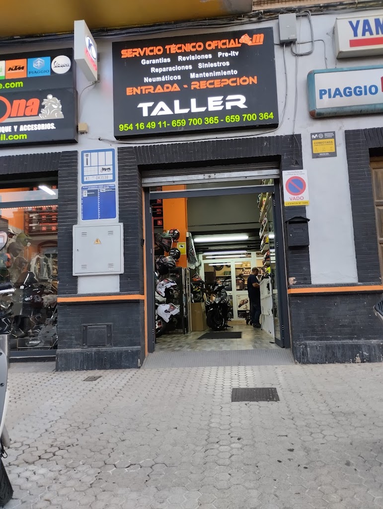 Motos Motozona Aljarafe — Exterior
