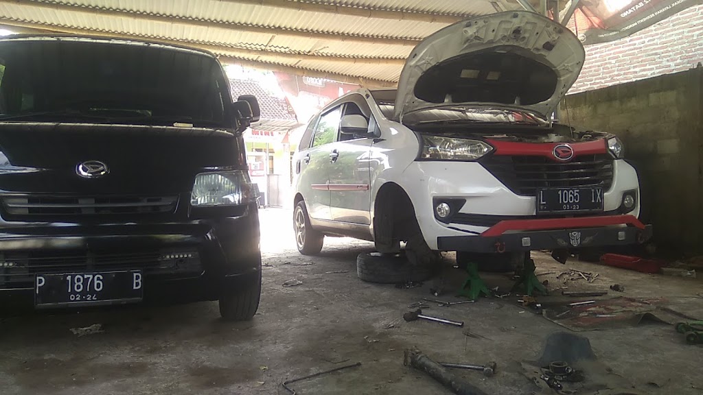 Bengkel mobil Ricco onderstel