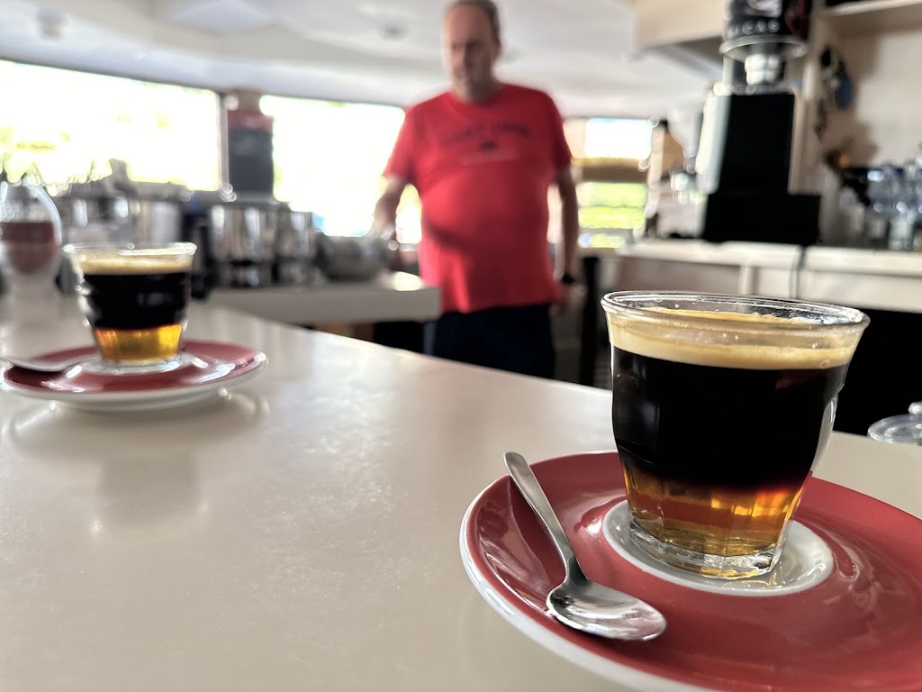 Cafeteria Altea — Comida y bebida