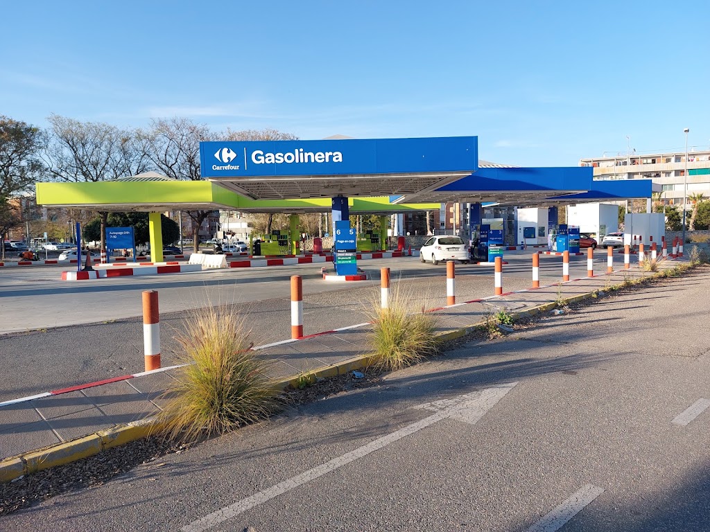 Carrefour — Estacion de servicio