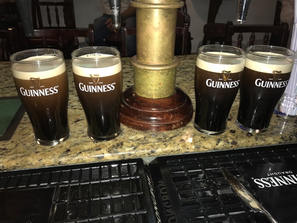 FOX'S BAR — Comida y bebida