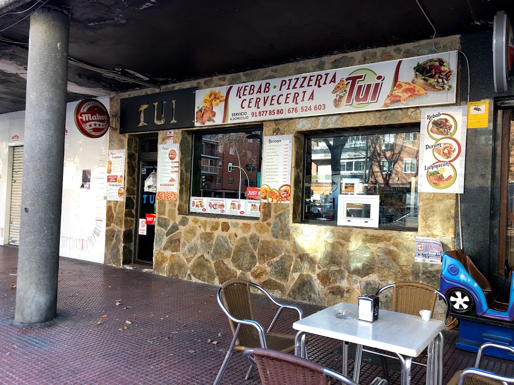 TUI KEBAB PIZZERIA CERVECERIA — Ambiente
