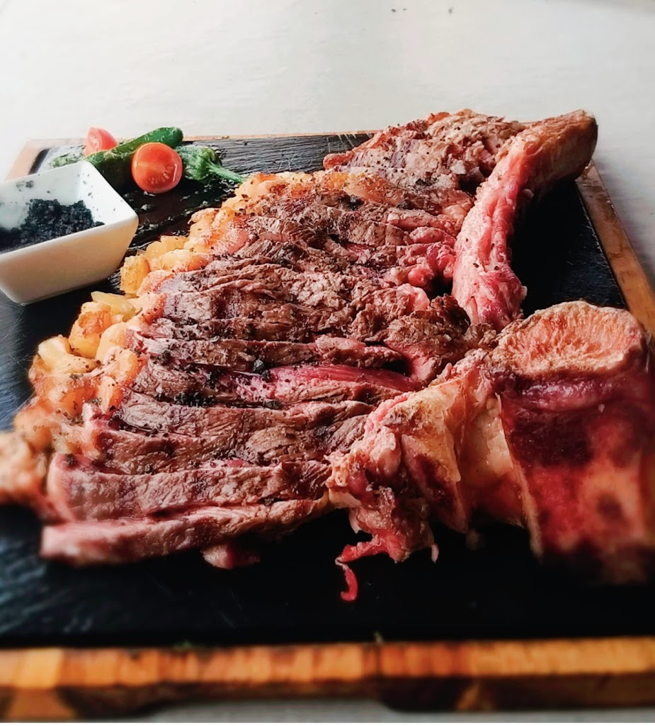 Bon Foc — Comida y bebida
