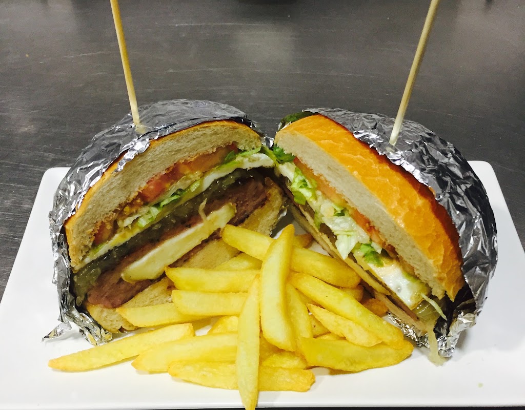 Bar Restaurante Arcadia — Hamburguesa