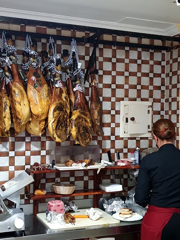 Hotel Restaurante Venta El Pan — Comida y bebida