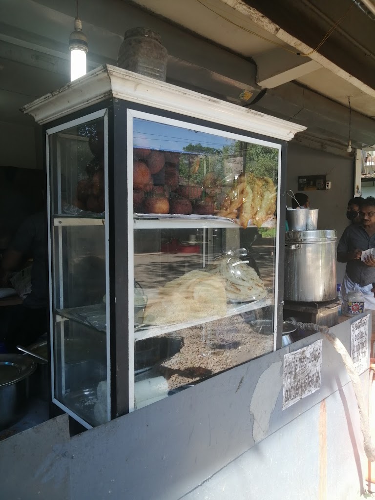 Kummanam Thattukada Fast Food