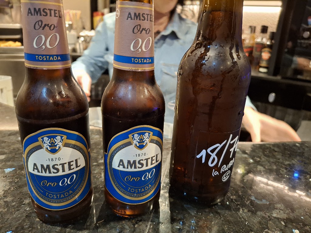 Pub Ertz — Comida y bebida