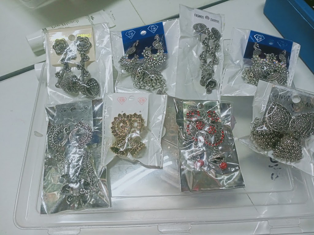 Raajraajeshvrii Byuuttii Paarlr