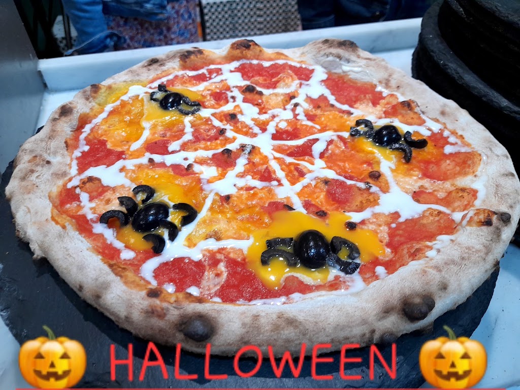 Pizzeria Basilico Malgrat de mar — Comida y bebida