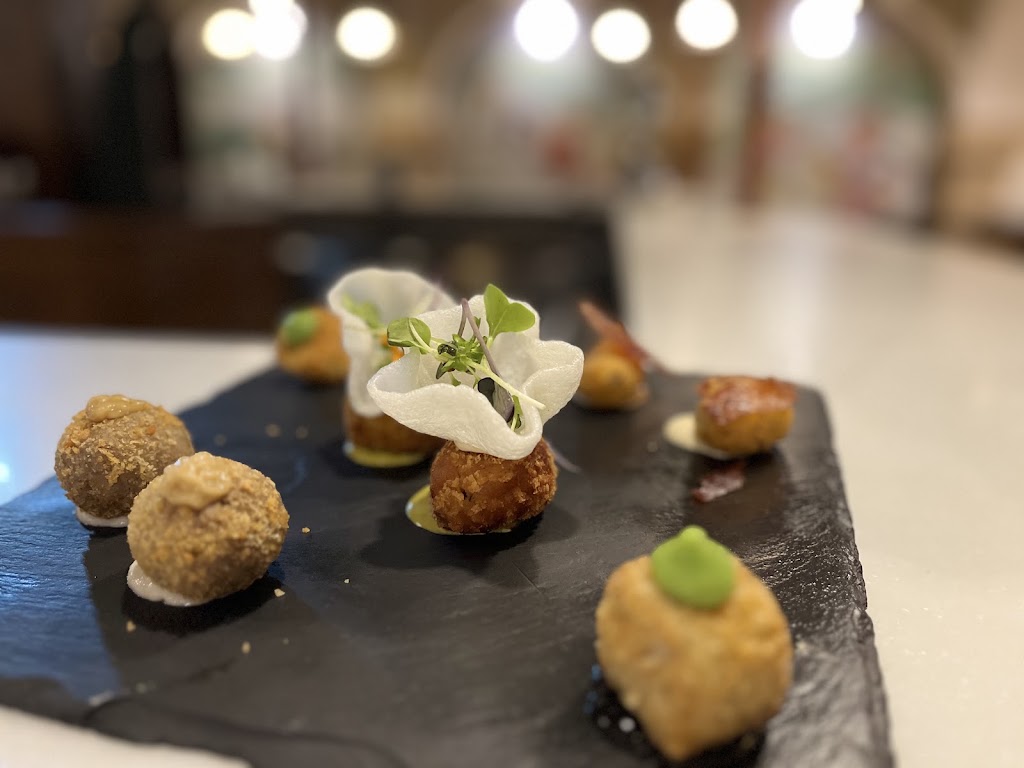Restaurante La Piedra — Comida y bebida