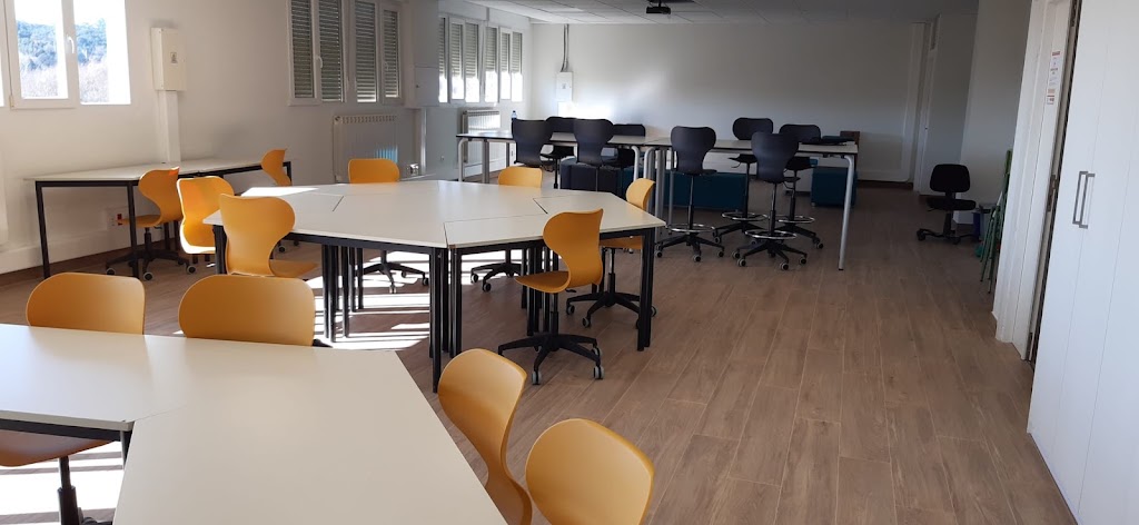 IES Valle de Camargo — Del propietario