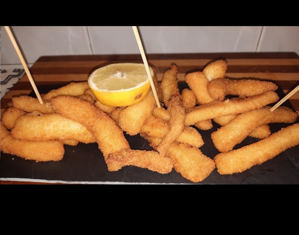 Bar cafeteria center