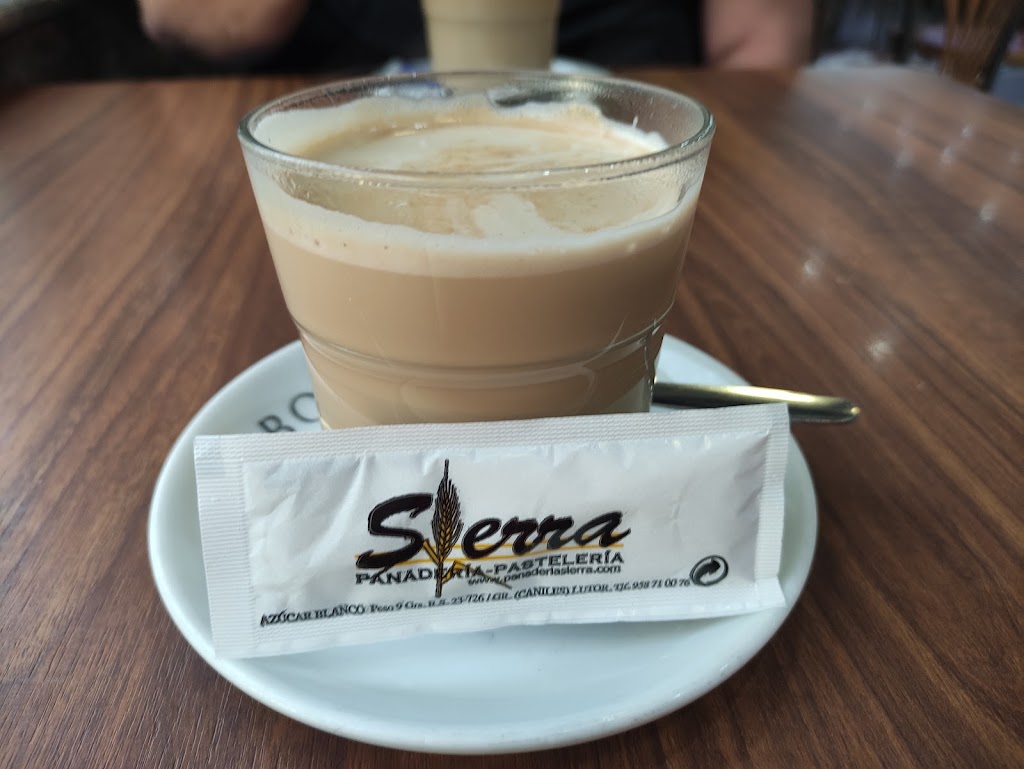 Cafeteria - Pasteleria Sierra — Cortado