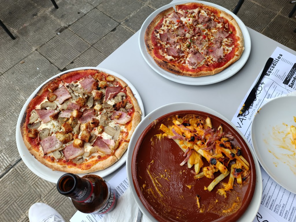 Pizzeria Varadero — Comida y bebida