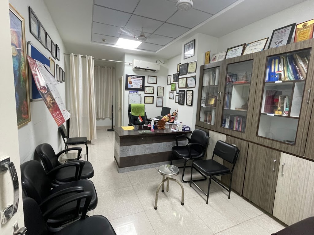 Dr. Dr Sahil Mahajan