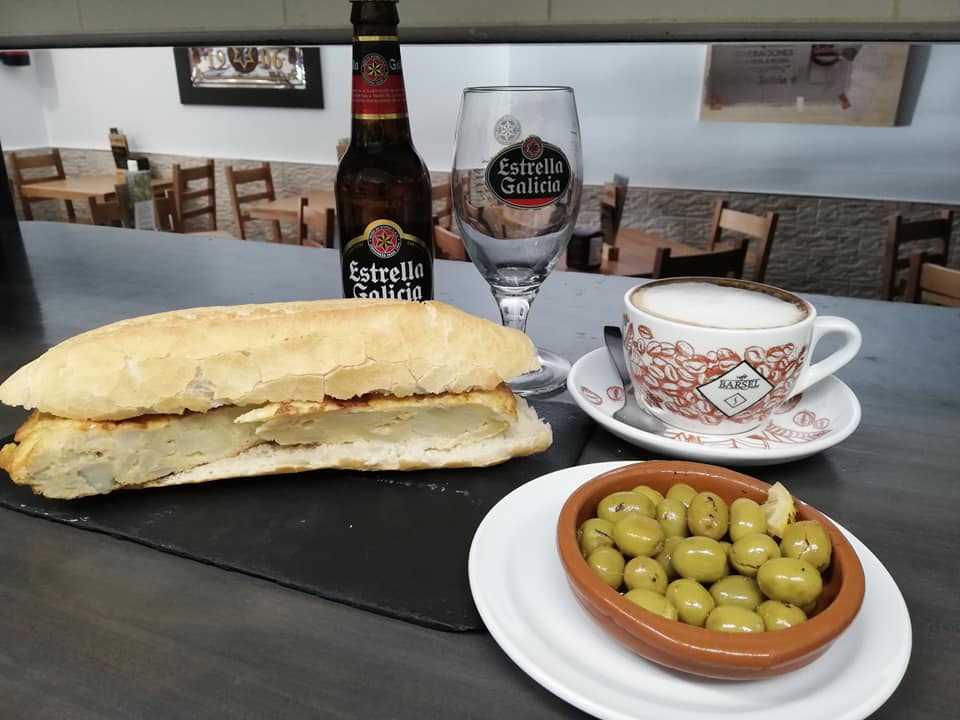 Restaurante Las Rondas — Comida y bebida