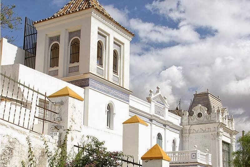 Escuela Oficial de Idiomas Alcala de Guadaira — Del propietario