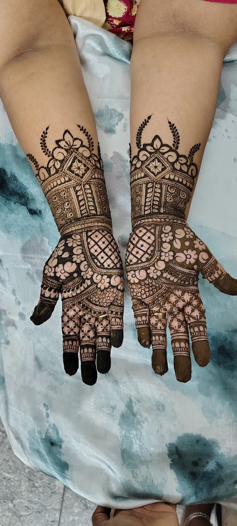 Bright Mehndi Art