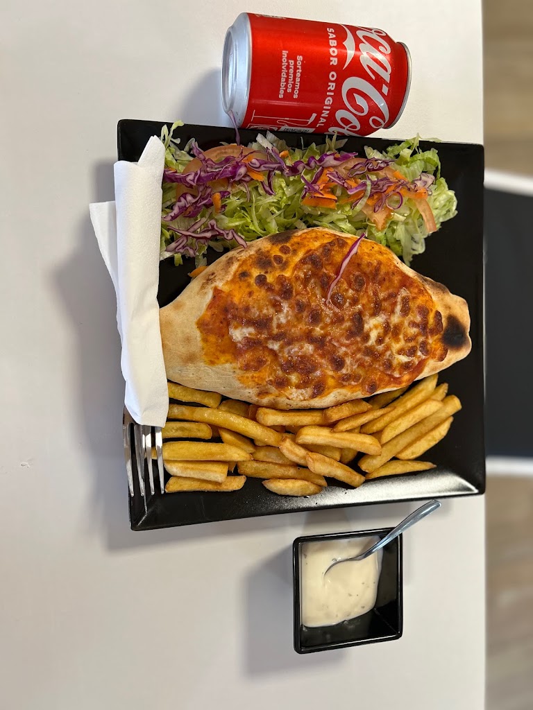 GUSTO KEBAB & PIZZA — Comida y bebida