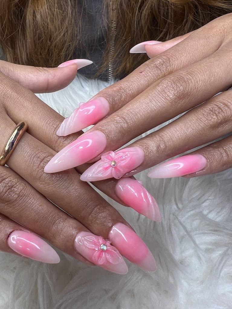 The Moon Beauty Lounge