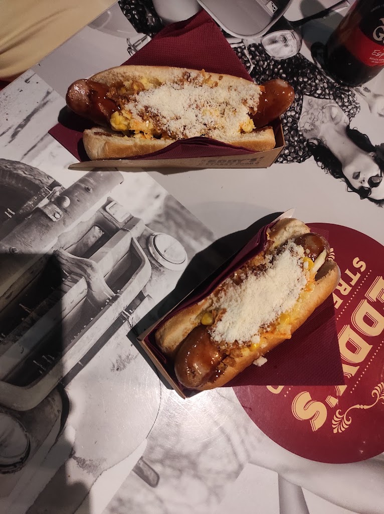 Eddy's Street Food — Hot dog