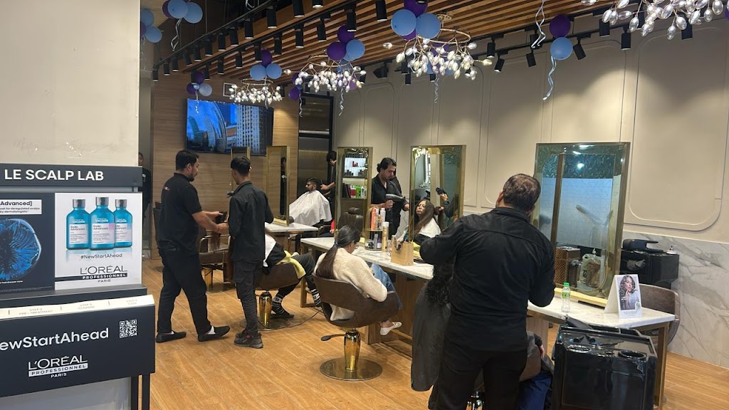 Looks Salon Worldmark Gurugram