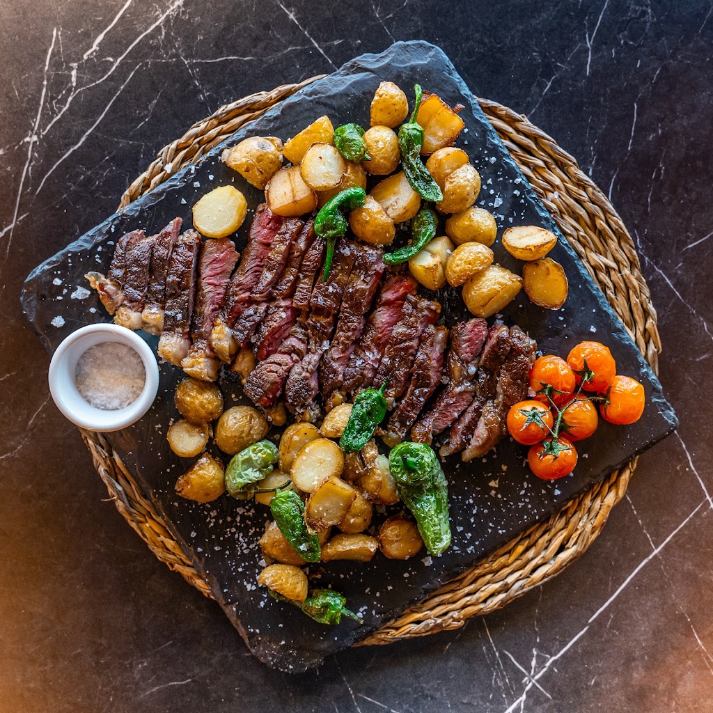 Tabuu Restaurante — Comida y bebida
