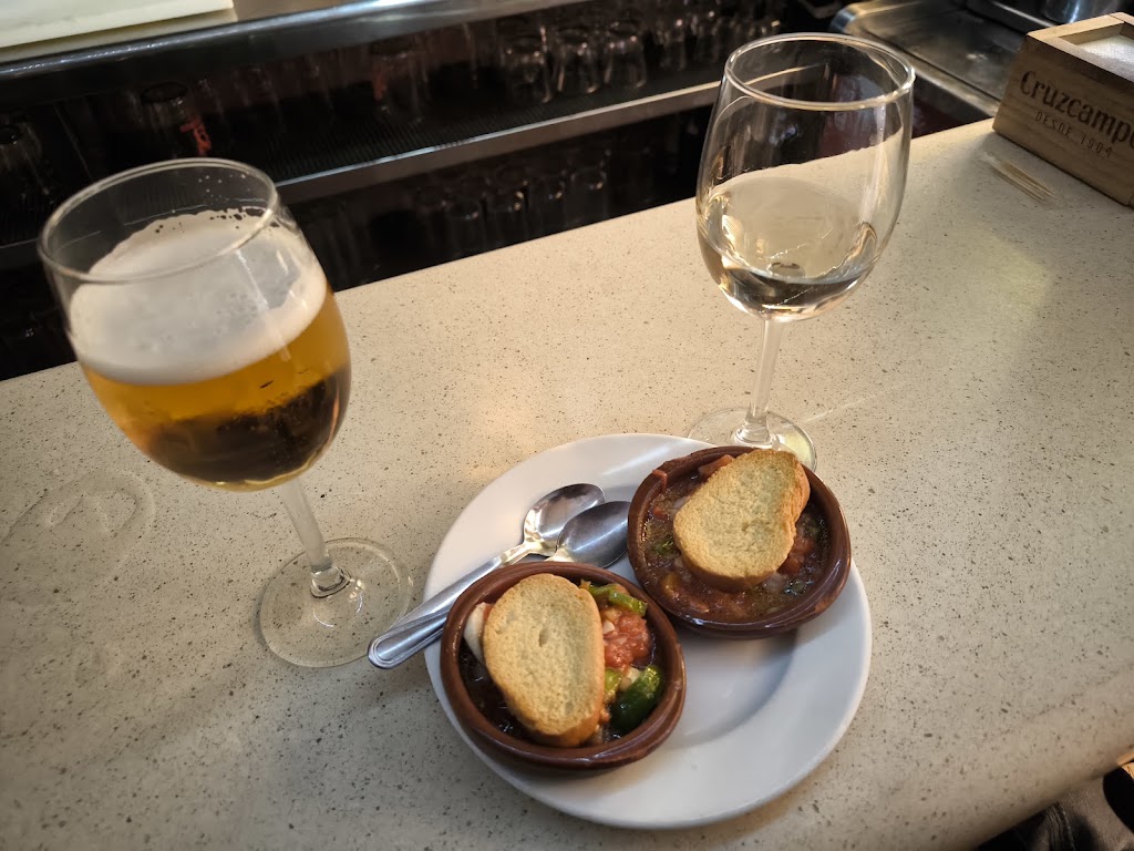 El Rincon De Pedro — Comida y bebida