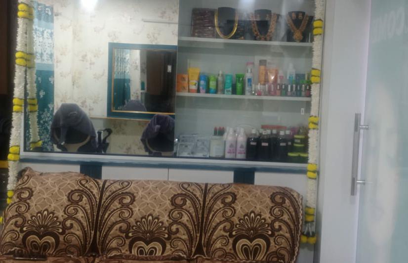 Rajini Herbal Ladies Beauty Parlour And Salon
