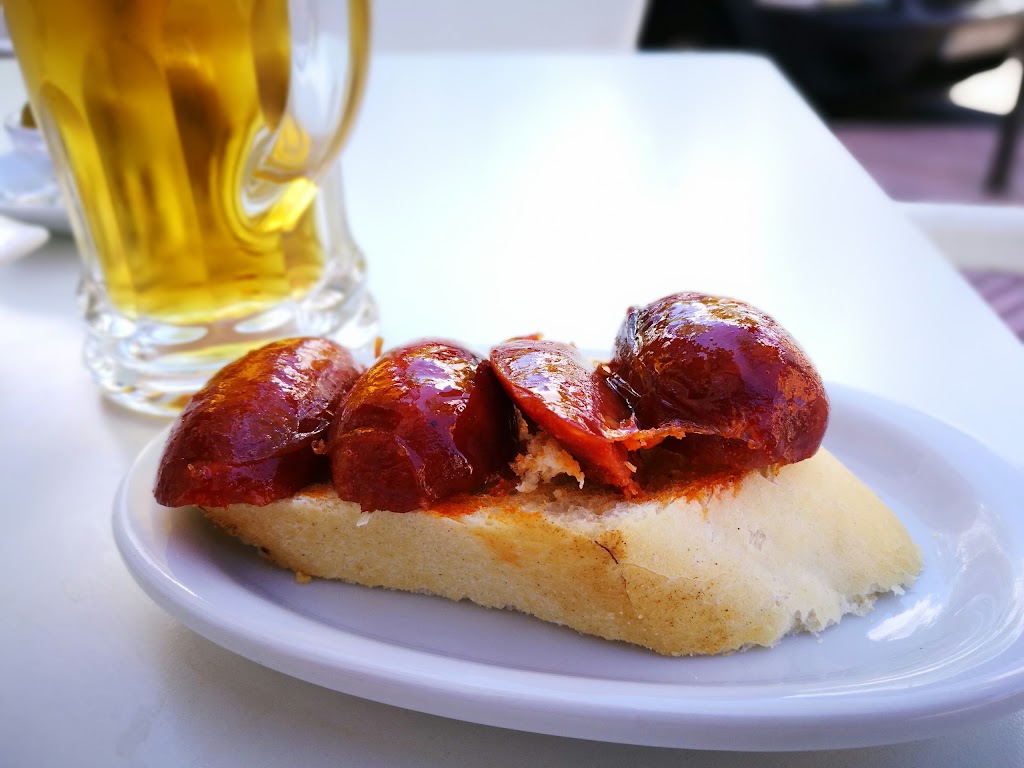 Bar - Cafeteria Ra & Ro — Comida y bebida